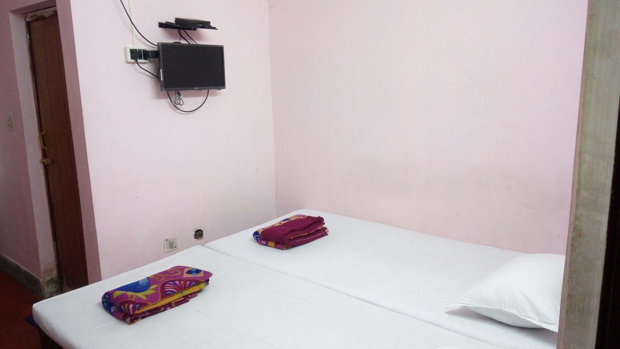 Renu Guest House Kolkata Exterior photo