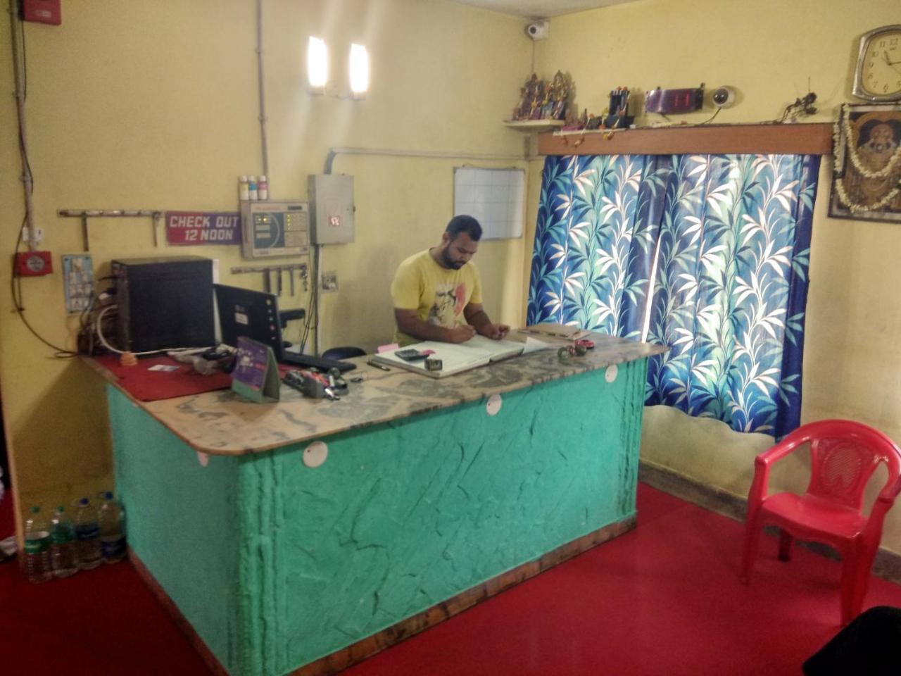 Renu Guest House Kolkata Exterior photo