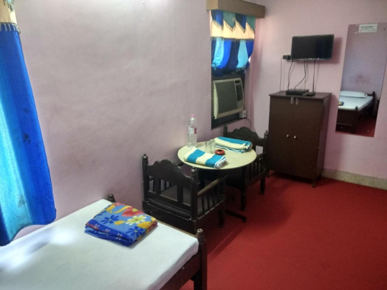 Renu Guest House Kolkata Exterior photo