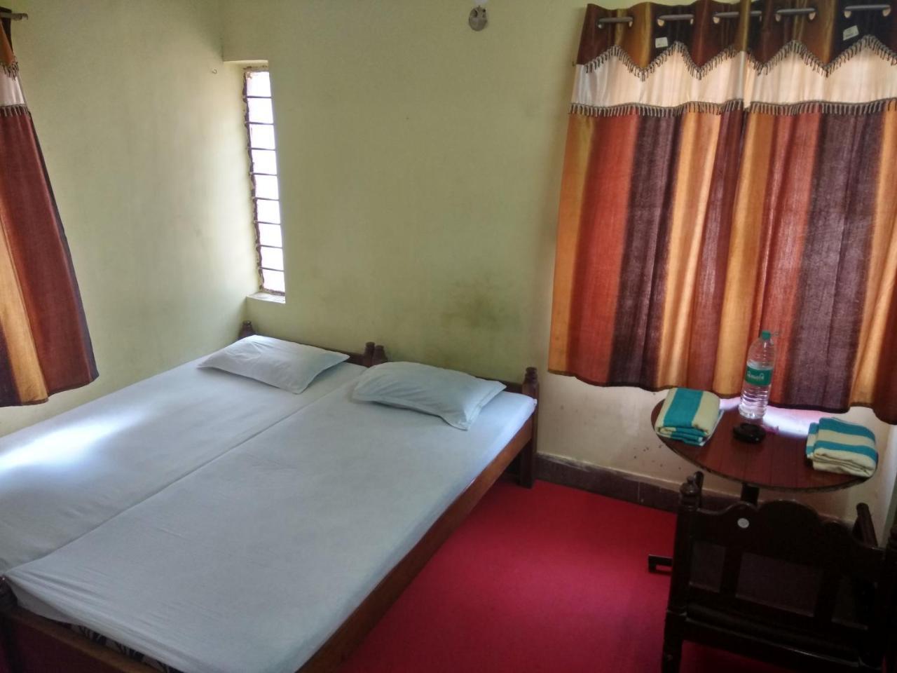 Renu Guest House Kolkata Exterior photo