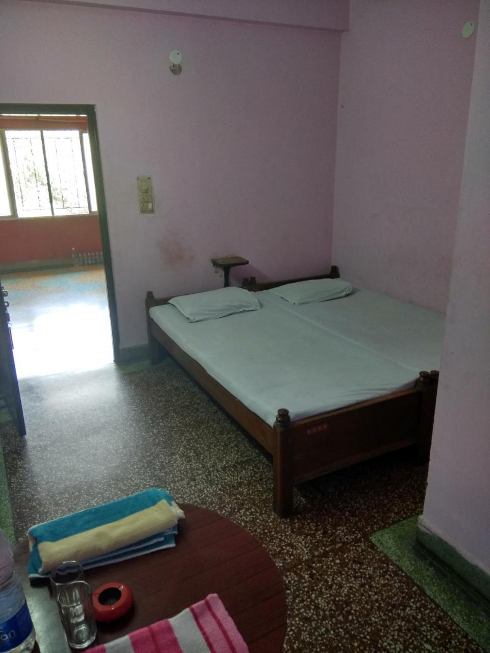 Renu Guest House Kolkata Exterior photo
