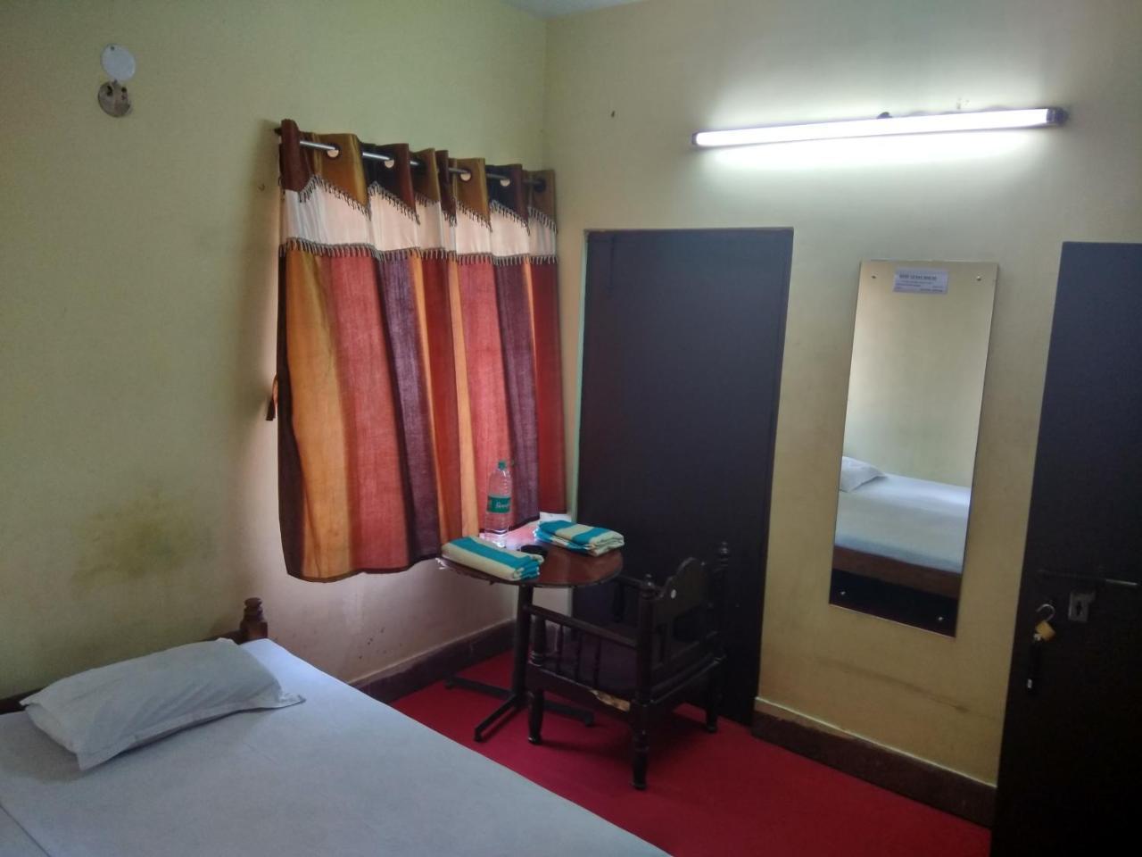 Renu Guest House Kolkata Exterior photo